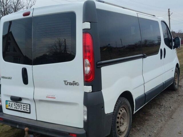 Белый Рено Трафик, объемом двигателя 2 л и пробегом 235 тыс. км за 10000 $, фото 5 на Automoto.ua