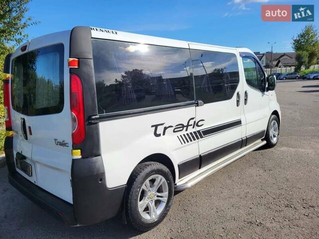 Білий Рено Трафік, об'ємом двигуна 2 л та пробігом 237 тис. км за 11300 $, фото 40 на Automoto.ua
