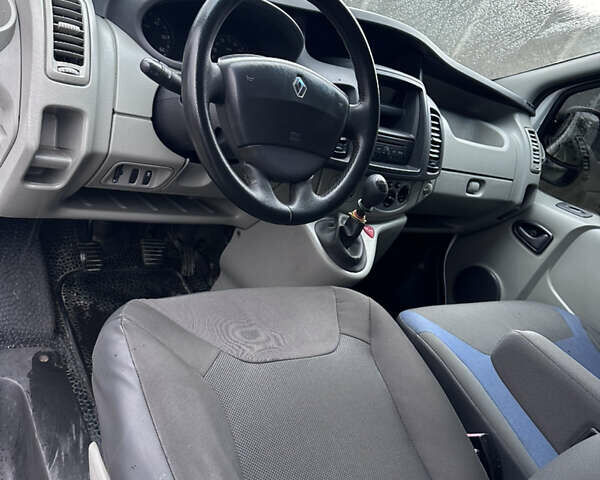Білий Рено Трафік, об'ємом двигуна 2 л та пробігом 298 тис. км за 7999 $, фото 8 на Automoto.ua