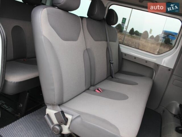 Білий Рено Трафік, об'ємом двигуна 2 л та пробігом 249 тис. км за 11990 $, фото 24 на Automoto.ua