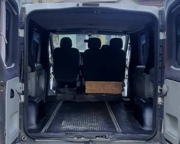 Белый Рено Трафик, объемом двигателя 2 л и пробегом 392 тыс. км за 9500 $, фото 7 на Automoto.ua