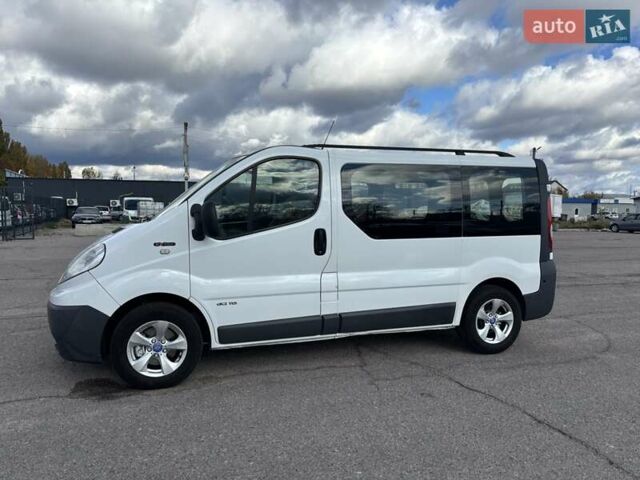 Білий Рено Трафік, об'ємом двигуна 2 л та пробігом 279 тис. км за 9900 $, фото 3 на Automoto.ua