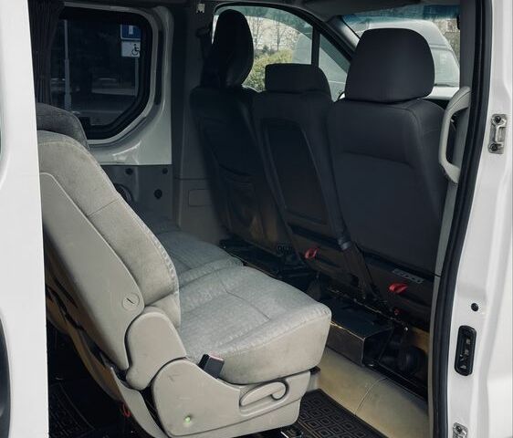 Белый Рено Трафик, объемом двигателя 2 л и пробегом 450 тыс. км за 12200 $, фото 7 на Automoto.ua