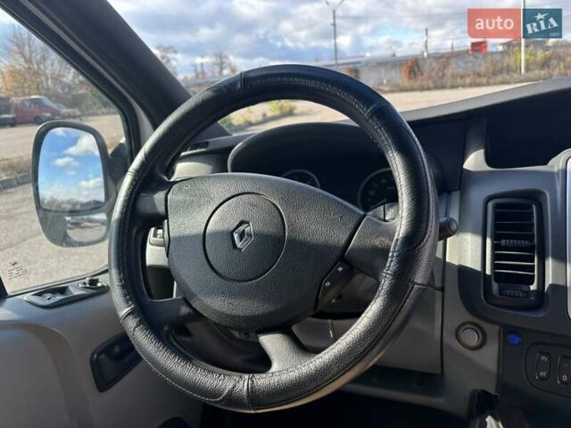 Білий Рено Трафік, об'ємом двигуна 2 л та пробігом 279 тис. км за 9900 $, фото 11 на Automoto.ua