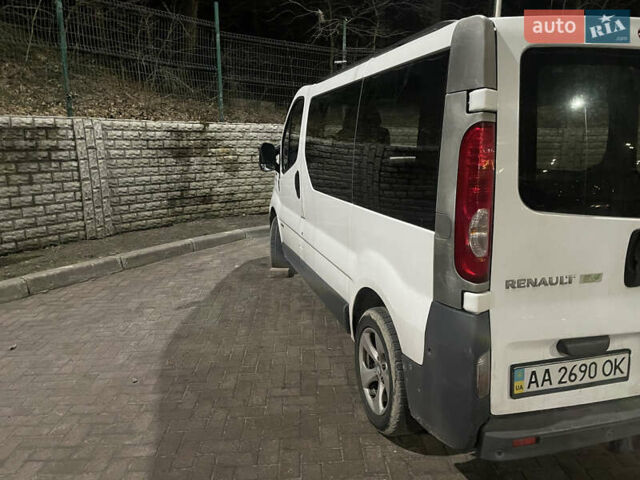 Білий Рено Трафік, об'ємом двигуна 2 л та пробігом 257 тис. км за 8000 $, фото 12 на Automoto.ua
