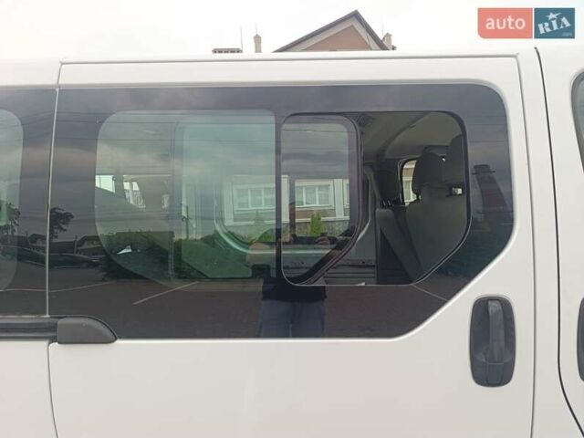Белый Рено Трафик, объемом двигателя 2 л и пробегом 290 тыс. км за 13300 $, фото 26 на Automoto.ua