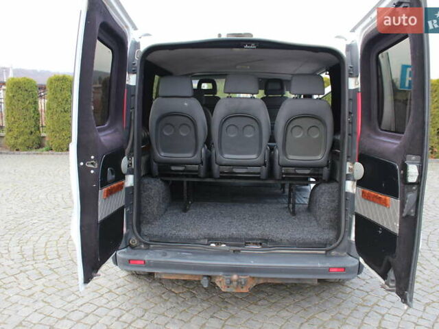 Белый Рено Трафик, объемом двигателя 2 л и пробегом 283 тыс. км за 11550 $, фото 19 на Automoto.ua