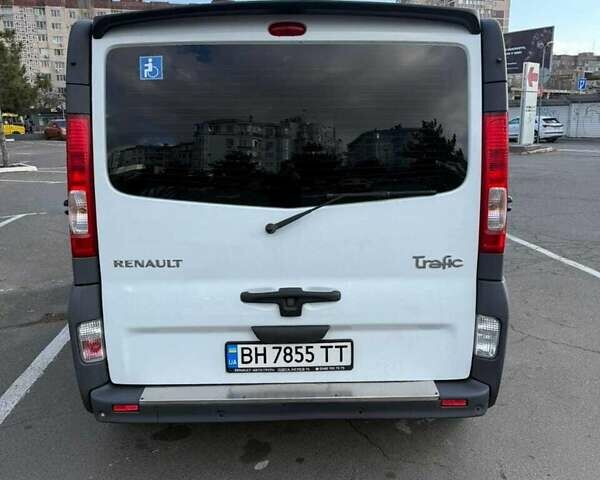 Білий Рено Трафік, об'ємом двигуна 2.5 л та пробігом 258 тис. км за 12500 $, фото 1 на Automoto.ua