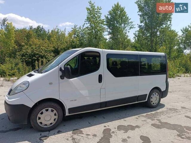 Білий Рено Трафік, об'ємом двигуна 2 л та пробігом 411 тис. км за 10500 $, фото 9 на Automoto.ua