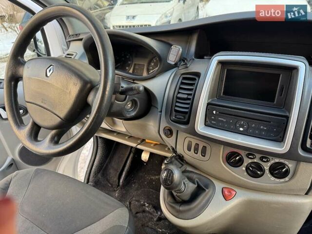 Белый Рено Трафик, объемом двигателя 2 л и пробегом 287 тыс. км за 10000 $, фото 10 на Automoto.ua