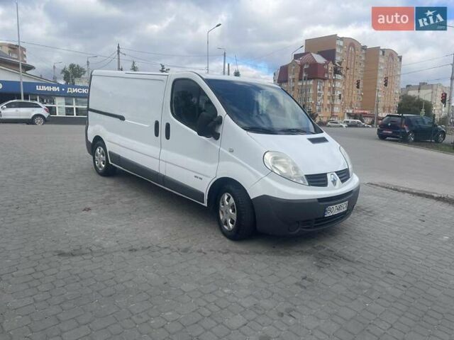 Белый Рено Трафик, объемом двигателя 2 л и пробегом 270 тыс. км за 8700 $, фото 6 на Automoto.ua