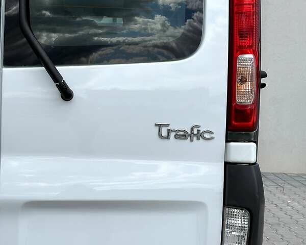 Білий Рено Трафік, об'ємом двигуна 2 л та пробігом 210 тис. км за 14990 $, фото 55 на Automoto.ua
