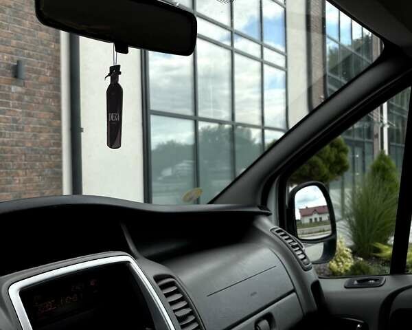 Білий Рено Трафік, об'ємом двигуна 2 л та пробігом 210 тис. км за 14990 $, фото 35 на Automoto.ua