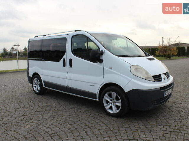 Белый Рено Трафик, объемом двигателя 2 л и пробегом 283 тыс. км за 11550 $, фото 11 на Automoto.ua