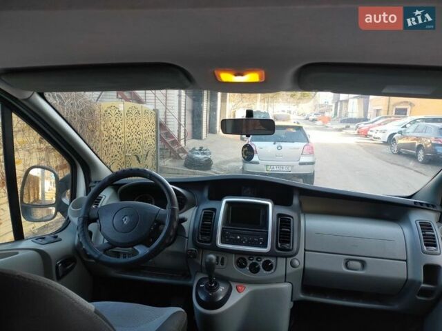 Білий Рено Трафік, об'ємом двигуна 2.5 л та пробігом 418 тис. км за 10500 $, фото 7 на Automoto.ua