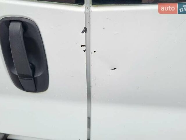 Рено Трафик 2011 в Ровно на Automoto.ua Белый Рено Трафик, объемом двигателя 2 л и пробегом 402 тыс. км за 11200 $, фото 10 на Automoto.ua