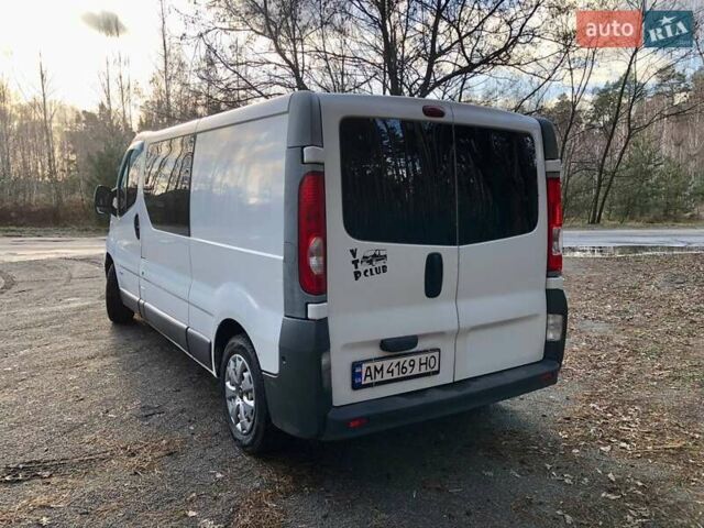 Белый Рено Трафик, объемом двигателя 2 л и пробегом 325 тыс. км за 9400 $, фото 3 на Automoto.ua