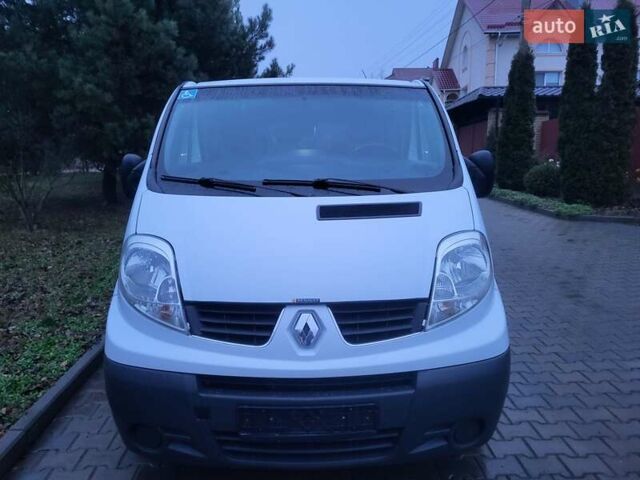 Белый Рено Трафик, объемом двигателя 2 л и пробегом 207 тыс. км за 11890 $, фото 36 на Automoto.ua