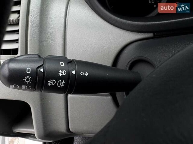 Білий Рено Трафік, об'ємом двигуна 2 л та пробігом 210 тис. км за 14990 $, фото 46 на Automoto.ua