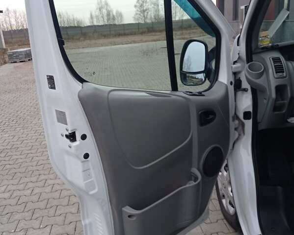 Білий Рено Трафік, об'ємом двигуна 2 л та пробігом 236 тис. км за 11500 $, фото 10 на Automoto.ua