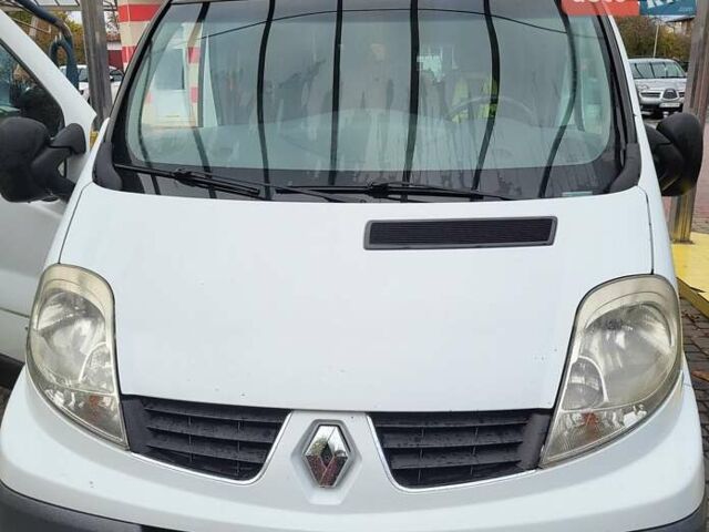 Рено Трафик 2011 в Ровно на Automoto.ua Белый Рено Трафик, объемом двигателя 2 л и пробегом 402 тыс. км за 11200 $, фото 4 на Automoto.ua