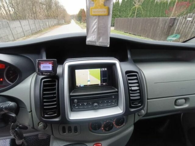 Білий Рено Трафік, об'ємом двигуна 2 л та пробігом 209 тис. км за 9899 $, фото 13 на Automoto.ua