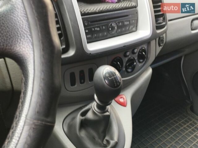 Белый Рено Трафик, объемом двигателя 2 л и пробегом 330 тыс. км за 10500 $, фото 13 на Automoto.ua