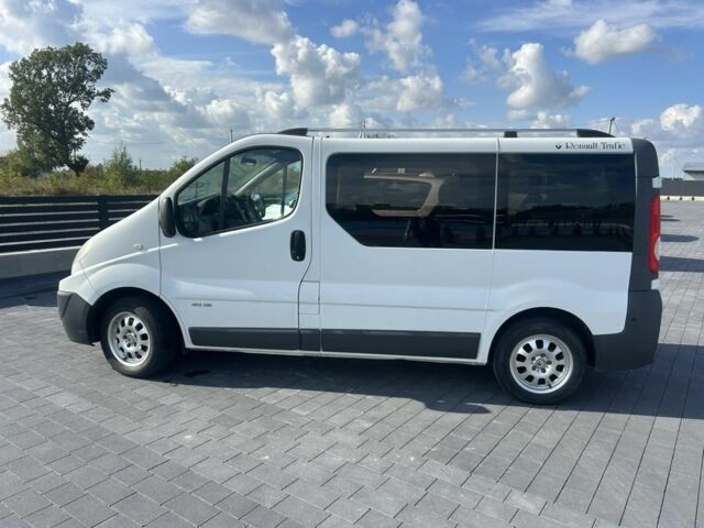 Белый Рено Трафик, объемом двигателя 2 л и пробегом 393 тыс. км за 9800 $, фото 4 на Automoto.ua