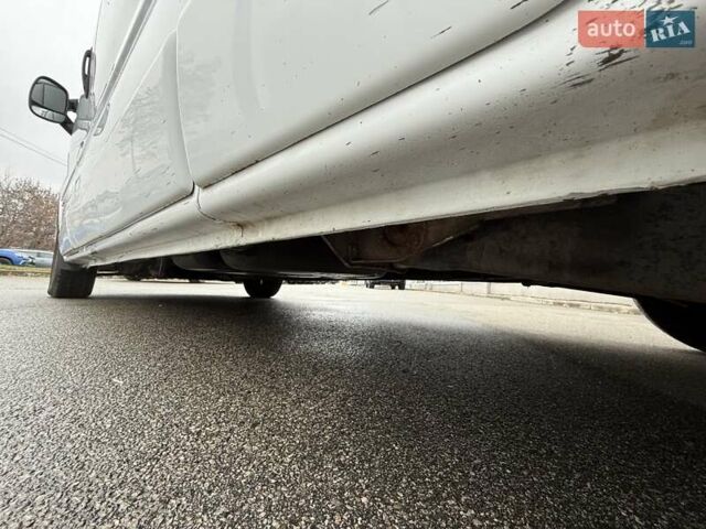 Білий Рено Трафік, об'ємом двигуна 2 л та пробігом 385 тис. км за 11000 $, фото 22 на Automoto.ua