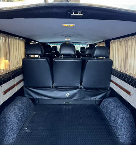 Белый Рено Трафик, объемом двигателя 2 л и пробегом 320 тыс. км за 12000 $, фото 15 на Automoto.ua