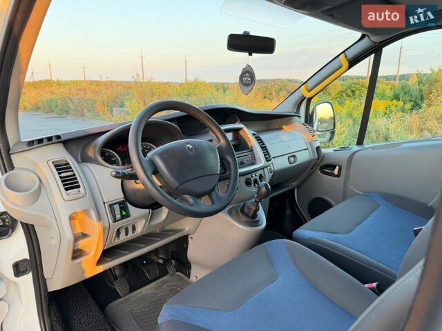 Білий Рено Трафік, об'ємом двигуна 2 л та пробігом 255 тис. км за 13500 $, фото 34 на Automoto.ua