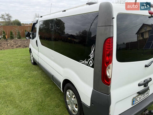 Білий Рено Трафік, об'ємом двигуна 2 л та пробігом 285 тис. км за 12200 $, фото 4 на Automoto.ua