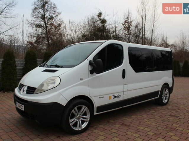 Белый Рено Трафик, объемом двигателя 2 л и пробегом 272 тыс. км за 13598 $, фото 10 на Automoto.ua