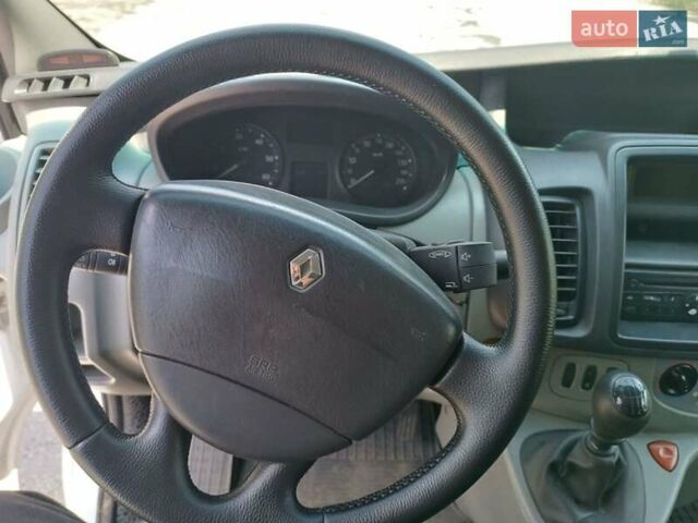 Білий Рено Трафік, об'ємом двигуна 2 л та пробігом 411 тис. км за 10500 $, фото 16 на Automoto.ua