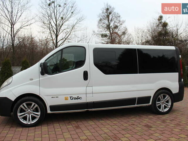 Белый Рено Трафик, объемом двигателя 2 л и пробегом 272 тыс. км за 13598 $, фото 9 на Automoto.ua