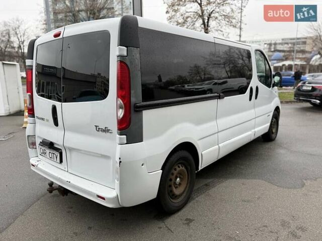 Білий Рено Трафік, об'ємом двигуна 2 л та пробігом 385 тис. км за 11000 $, фото 6 на Automoto.ua