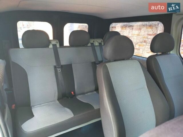 Білий Рено Трафік, об'ємом двигуна 2.5 л та пробігом 418 тис. км за 10500 $, фото 6 на Automoto.ua