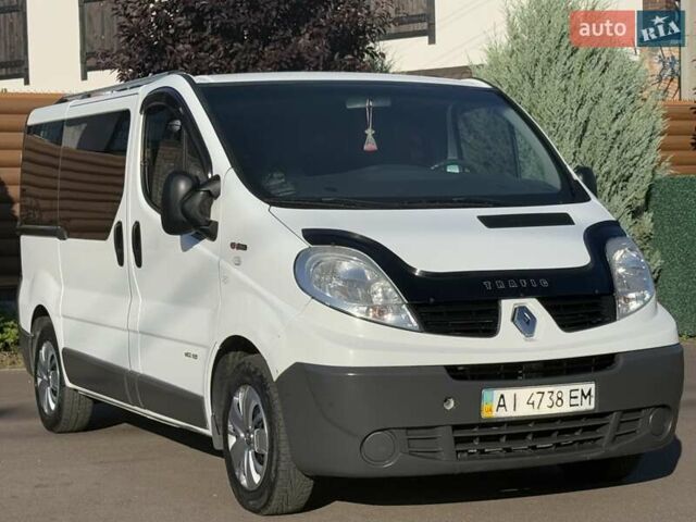 Белый Рено Трафик, объемом двигателя 2 л и пробегом 200 тыс. км за 11500 $, фото 2 на Automoto.ua