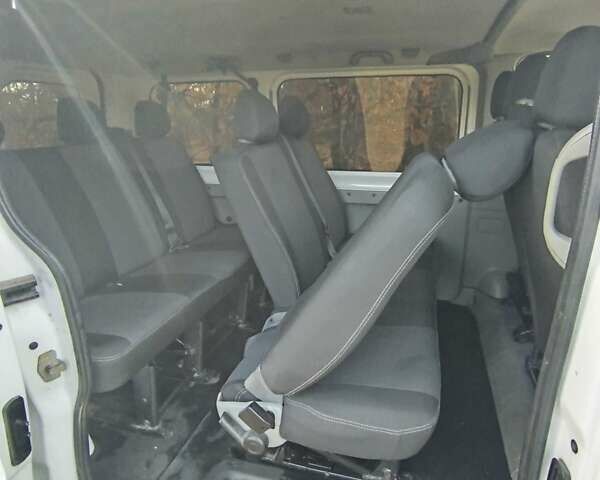 Білий Рено Трафік, об'ємом двигуна 2 л та пробігом 330 тис. км за 10900 $, фото 4 на Automoto.ua