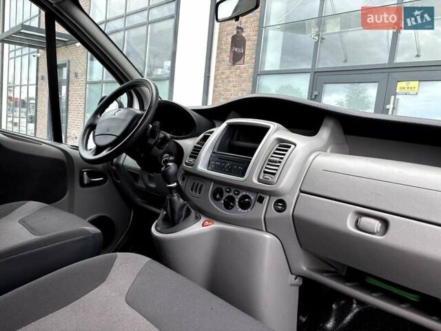 Білий Рено Трафік, об'ємом двигуна 2 л та пробігом 210 тис. км за 14990 $, фото 22 на Automoto.ua