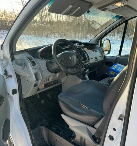 Білий Рено Трафік, об'ємом двигуна 2.5 л та пробігом 278 тис. км за 12500 $, фото 1 на Automoto.ua