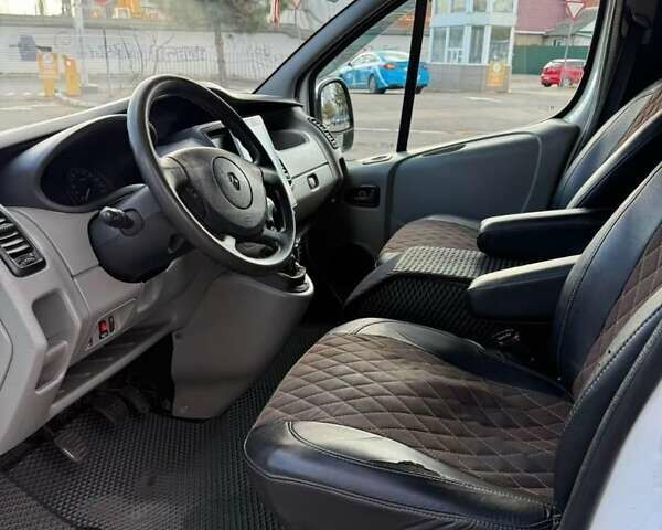 Білий Рено Трафік, об'ємом двигуна 2.5 л та пробігом 340 тис. км за 10999 $, фото 7 на Automoto.ua