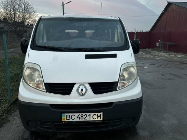 Белый Рено Трафик, объемом двигателя 2 л и пробегом 208 тыс. км за 13500 $, фото 4 на Automoto.ua