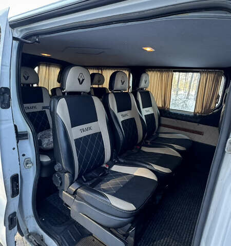 Белый Рено Трафик, объемом двигателя 2 л и пробегом 320 тыс. км за 12000 $, фото 13 на Automoto.ua