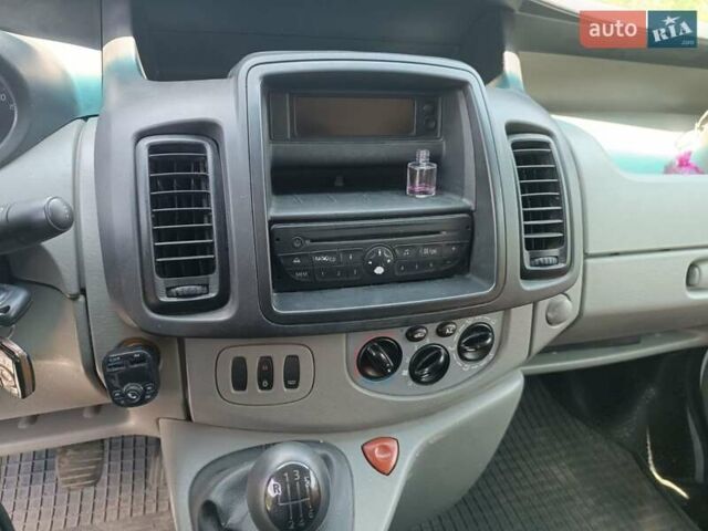Білий Рено Трафік, об'ємом двигуна 2 л та пробігом 411 тис. км за 10500 $, фото 19 на Automoto.ua