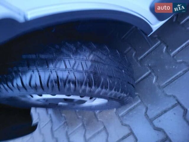 Белый Рено Трафик, объемом двигателя 2 л и пробегом 207 тыс. км за 11890 $, фото 115 на Automoto.ua