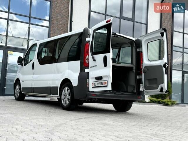Білий Рено Трафік, об'ємом двигуна 2 л та пробігом 210 тис. км за 14990 $, фото 10 на Automoto.ua