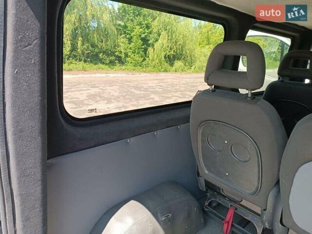 Білий Рено Трафік, об'ємом двигуна 2 л та пробігом 411 тис. км за 10500 $, фото 24 на Automoto.ua