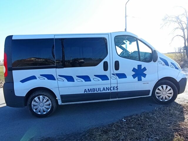 Білий Рено Трафік, об'ємом двигуна 2 л та пробігом 320 тис. км за 6343 $, фото 2 на Automoto.ua