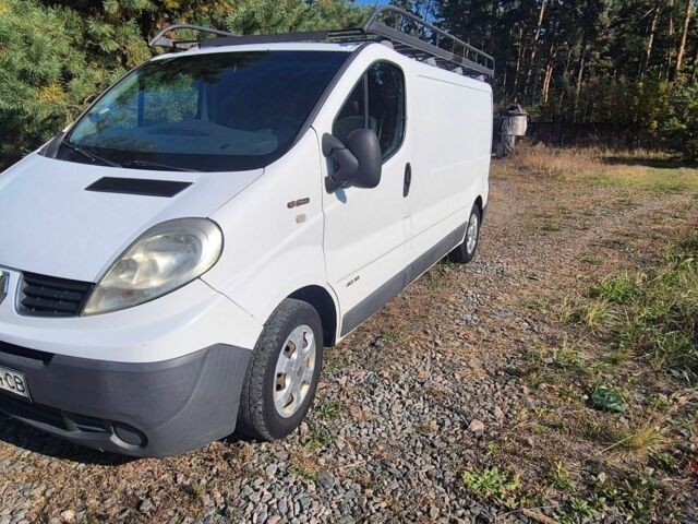 Білий Рено Трафік, об'ємом двигуна 2 л та пробігом 268 тис. км за 10100 $, фото 1 на Automoto.ua